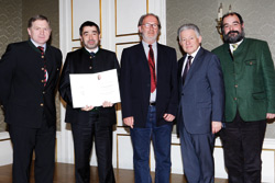 Gruppenfoto nach &Uuml;berreichung des Anerkennungspreises f&uuml;r Denkmalpflege